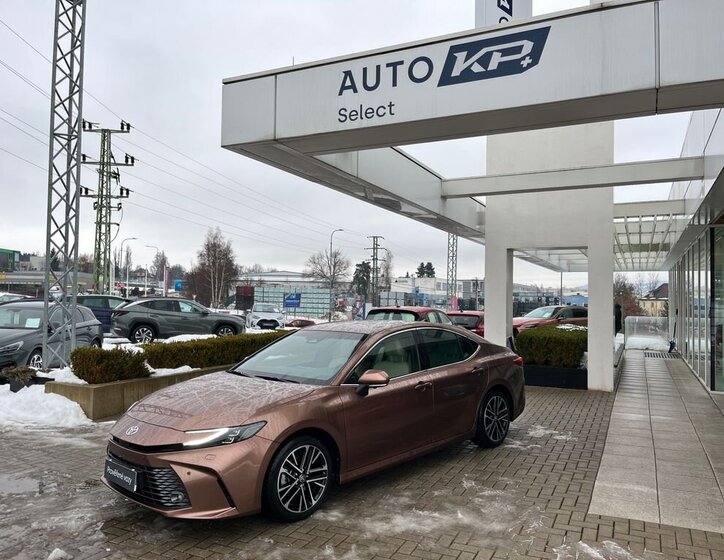 Toyota Camry Sedan 2,5 l 137 kw