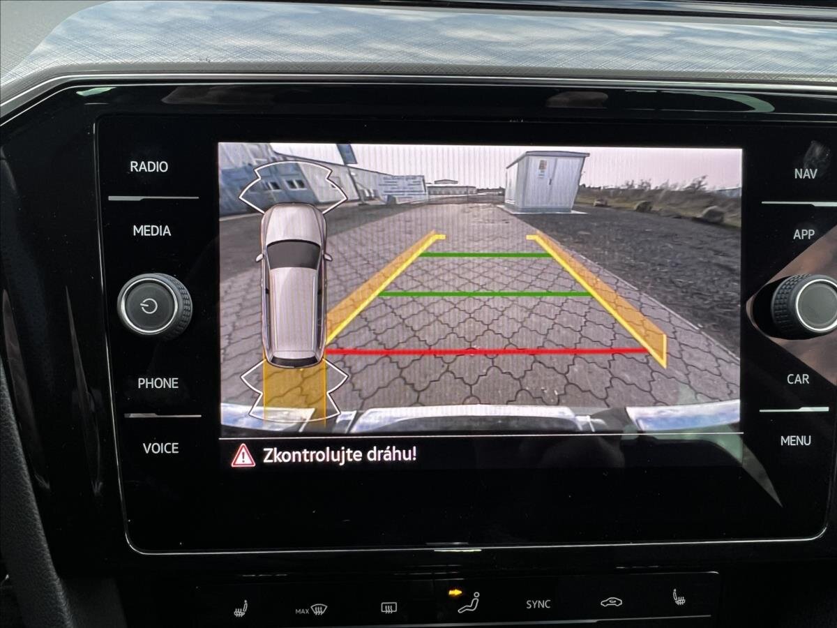 Volkswagen Passat Kombi 1,4 l 160 kw