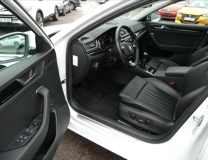 Škoda Superb Sedan / Limuzína 2,0 l 110 kw