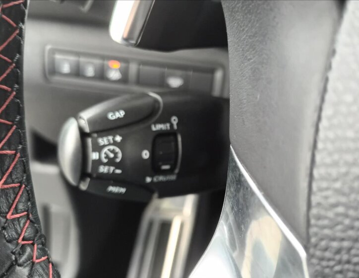 Peugeot 308 Hatchback 2,0 l 130 kw