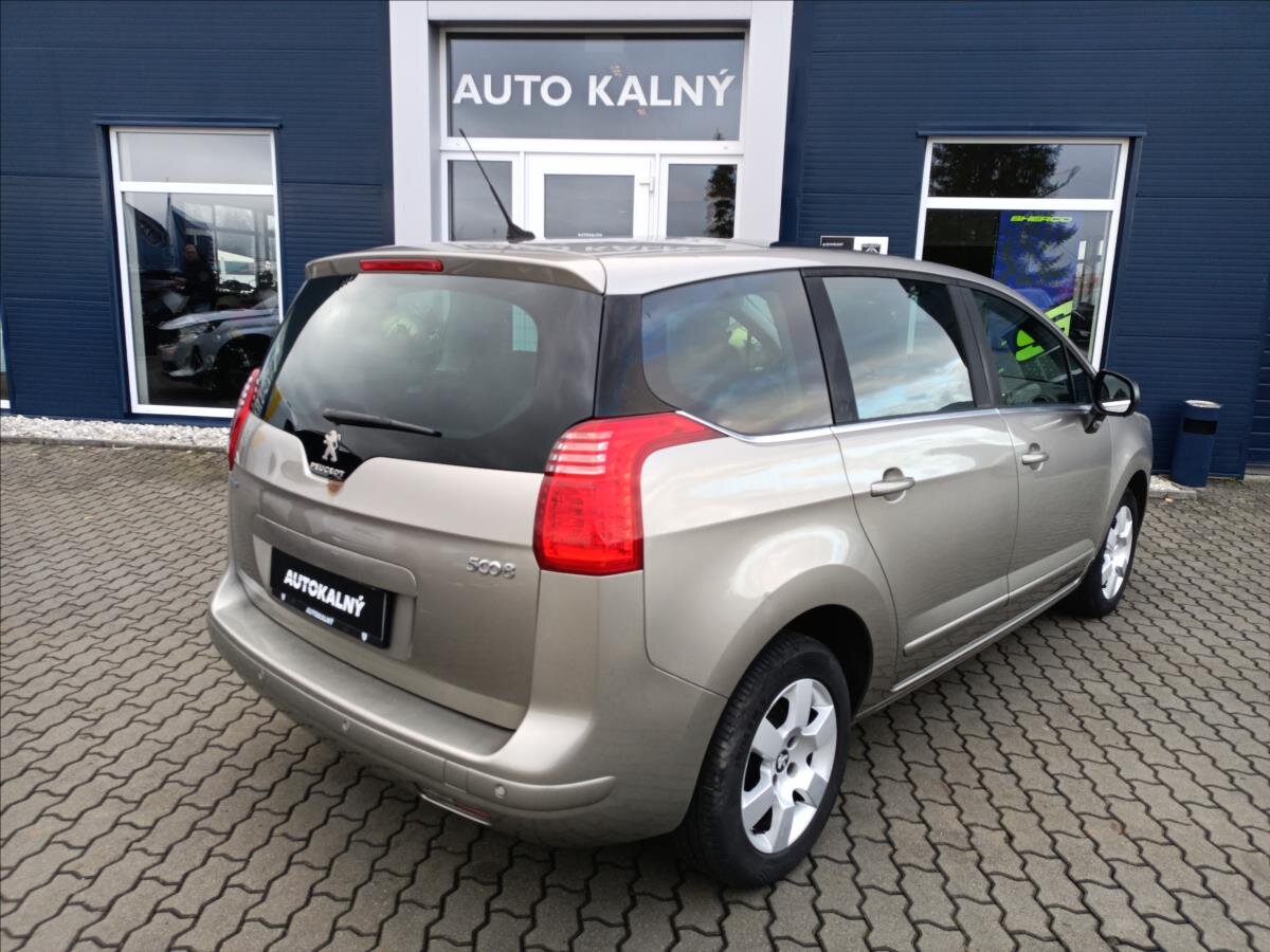 Peugeot 5008 SUV 1,6 l 88 kw