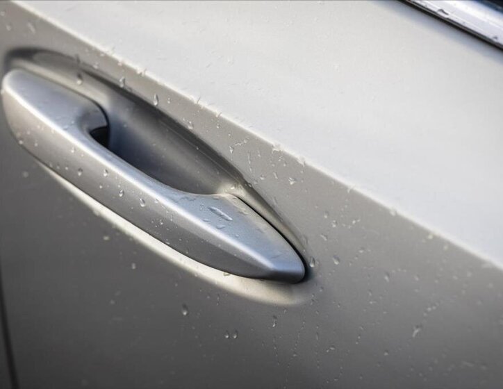 Lexus ES 300h Sedan / Limuzína 2,5 l 160 kw