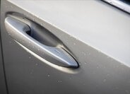 Lexus ES 300h Sedan / Limuzína 2,5 l 160 kw