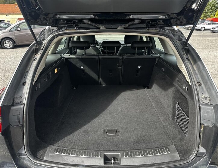 Opel Insignia Kombi 2,0 l 125 kw