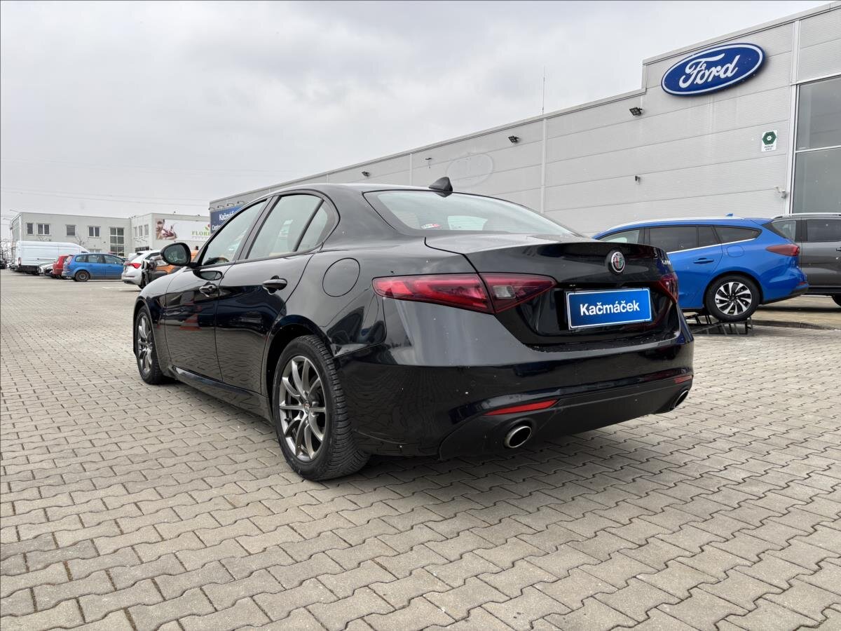 Alfa Romeo Giulia Sedan 2,1 l 132 kw
