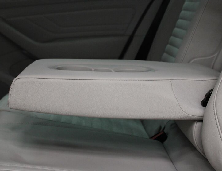 Volkswagen Passat Sedan 1,4 l 115 kw