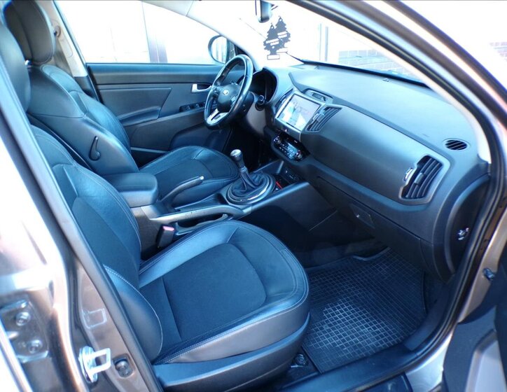 KIA Sportage Kombi 2,0 l 120 kw