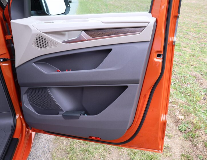 Volkswagen Multivan MPV 2,0 l 110 kw