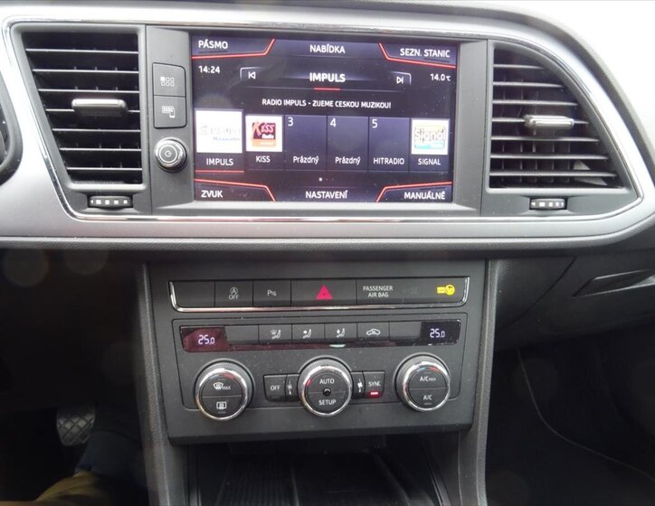 Seat Leon Hatchback 1,5 l 96 kw