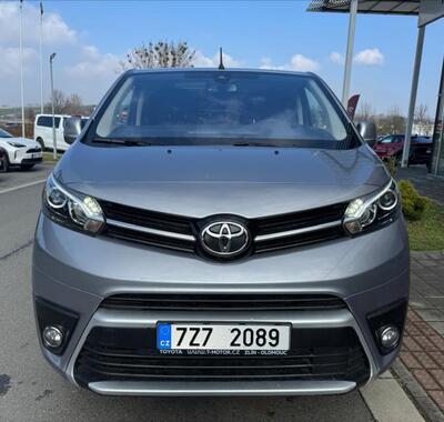 Toyota ProAce 9