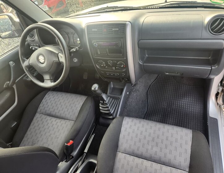 Suzuki Jimny 11