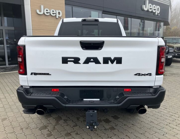 Dodge RAM Pick-up 3,0 l 313 kw