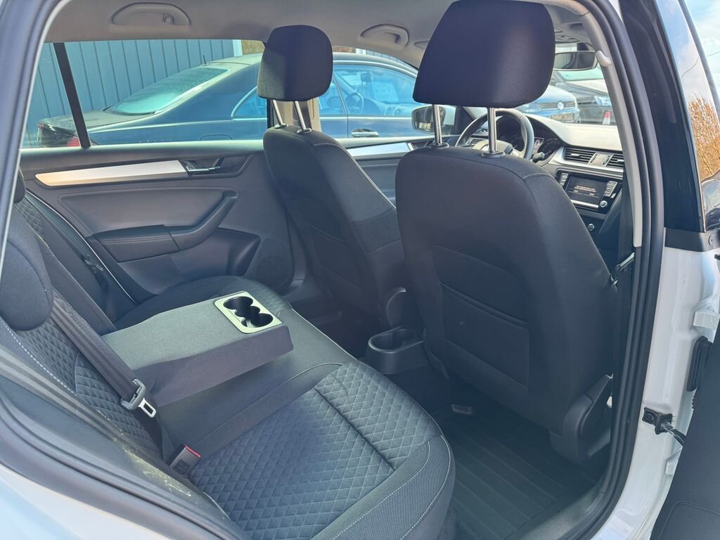 Škoda Rapid Hatchback 999,0 81 kw