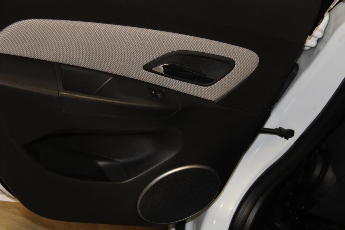 Chevrolet Cruze Sedan / Limuzína 2,0 l 120 kw