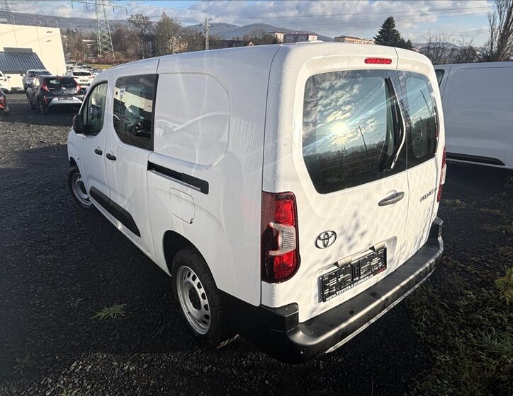 Toyota ProAce City 4