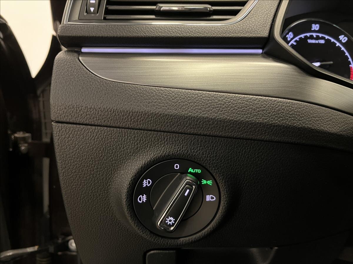 Škoda Superb Kombi 1,6 l 88 kw