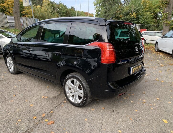 Peugeot 5008 6