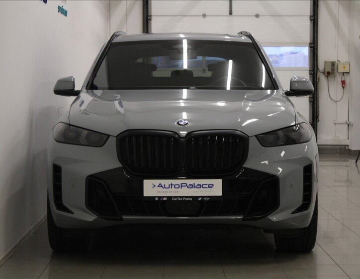 BMW X5 SUV / Terénní 3,0 l 210 kw