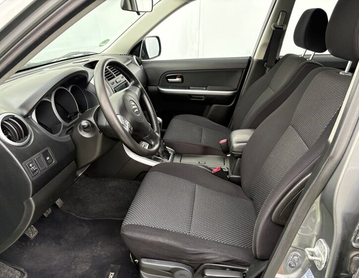 Suzuki Grand Vitara 6