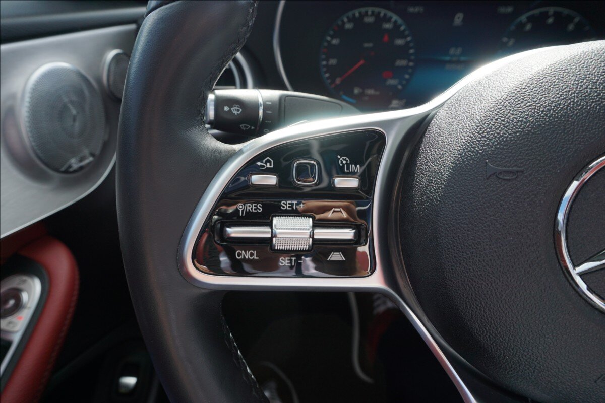 Mercedes-Benz Třídy C Kabriolet 2,0 l 190 kw