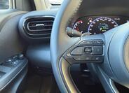 Toyota Yaris Cross 13