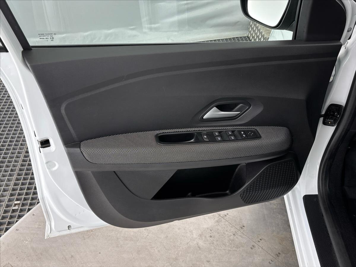 Dacia Sandero Hatchback 999,0 67 kw