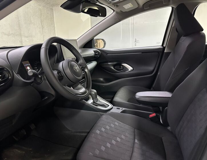Toyota Yaris 9