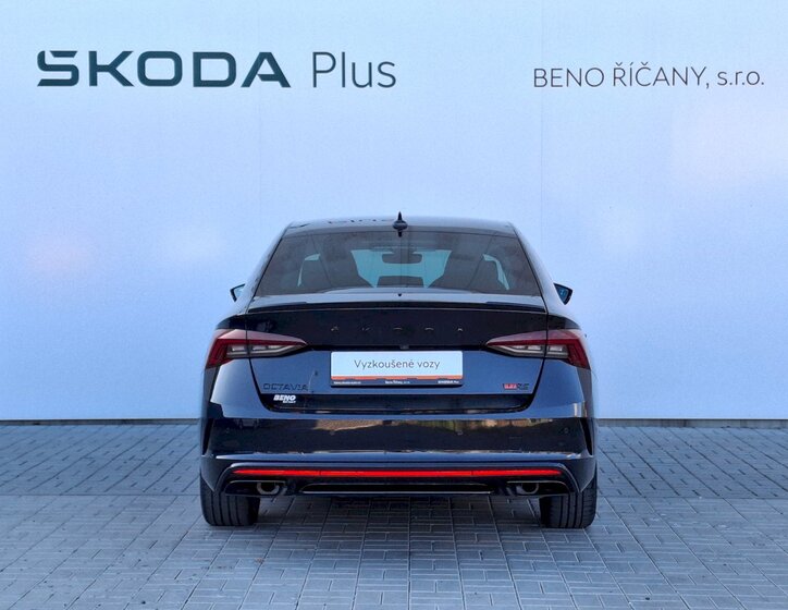 Škoda Octavia Sedan / Limuzína 2,0 l 180 kw