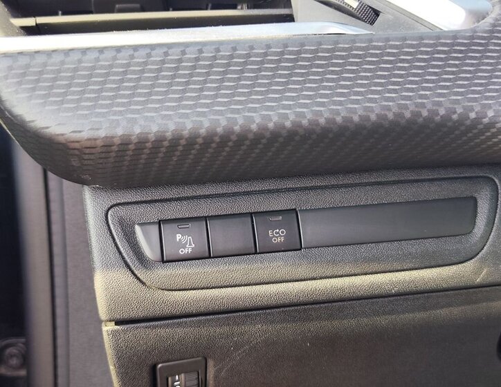 Peugeot 2008 SUV / Terénní 1,2 l 81 kw