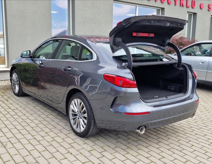 BMW Řada 2 Sedan / Limuzína 2,0 l 110 kw