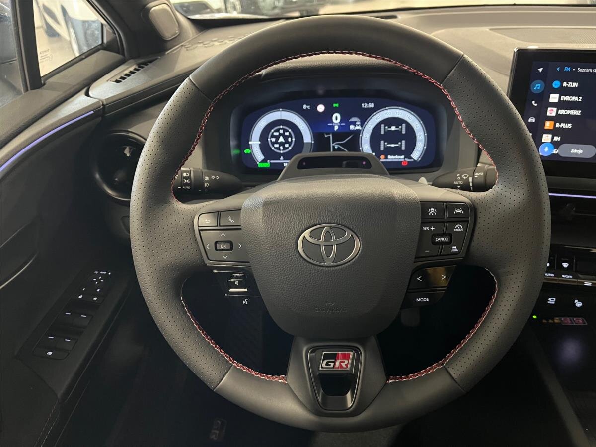 Toyota C-HR SUV 2,0 l 144 kw