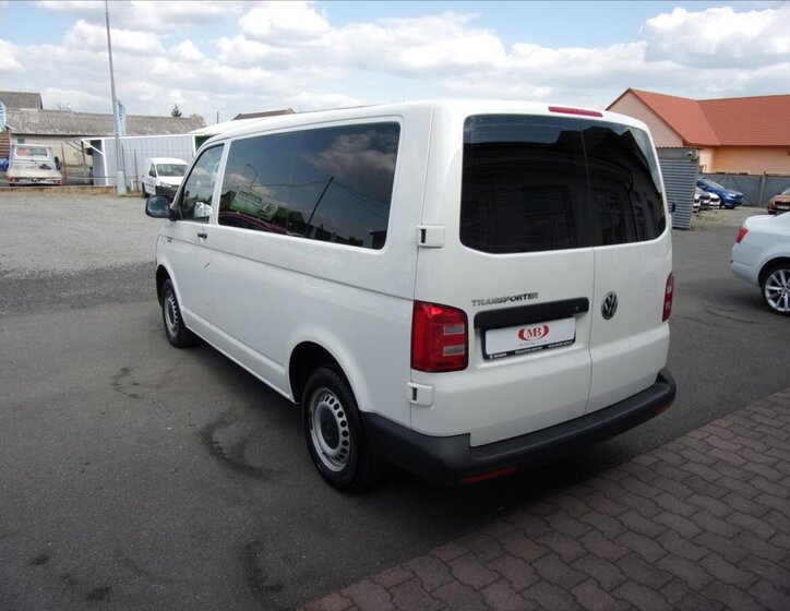 Volkswagen Transporter Kombi 2,0 l 75 kw