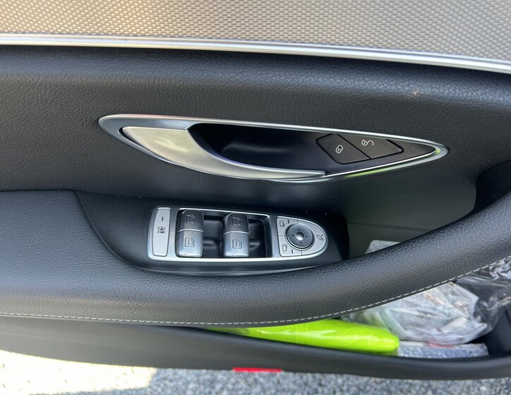 Mercedes-Benz Třídy E Sedan / Limuzína 3,0 l 190 kw