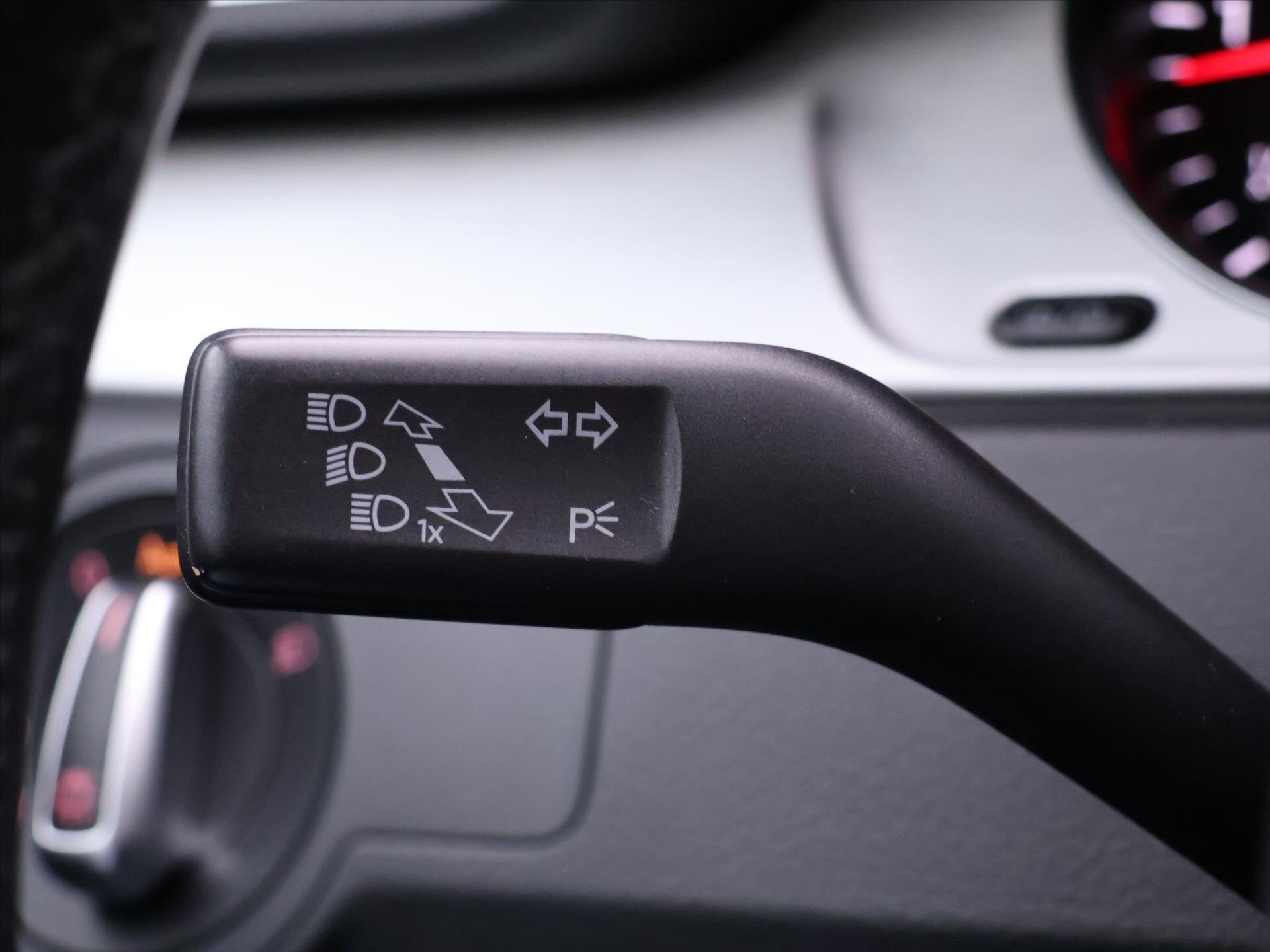 Volkswagen Passat Kombi 1,6 l 77 kw