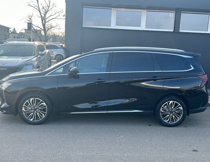 Dongfeng Ostatní MPV 1,5 l 130 kw