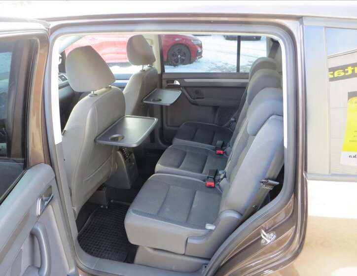 Volkswagen Touran 17