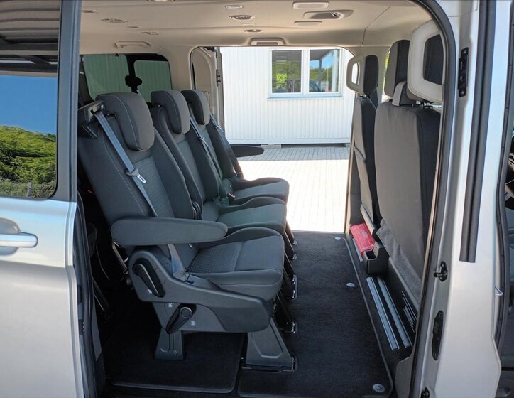Ford Tourneo Custom VAN-Minibus 2,0 l 96 kw
