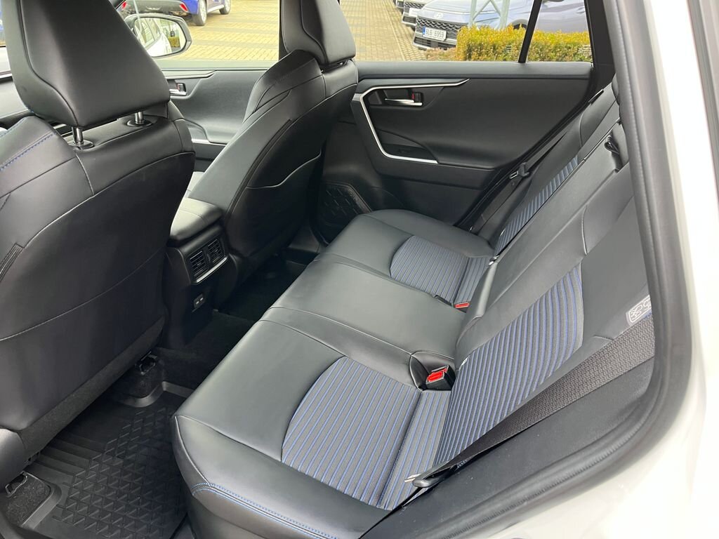 Toyota RAV4 SUV 2,5 l 131 kw