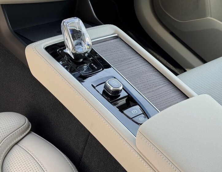 Volvo XC90 SUV / Terénní 2,0 l 335 kw