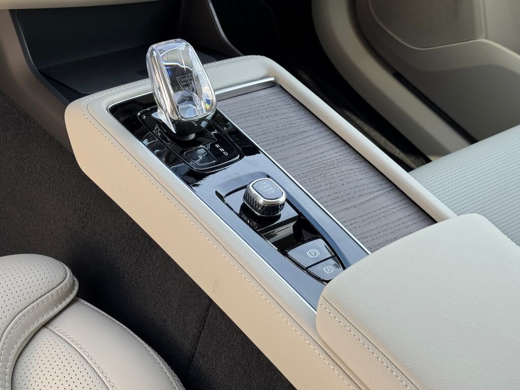 Volvo XC90 SUV / Terénní 2,0 l 335 kw