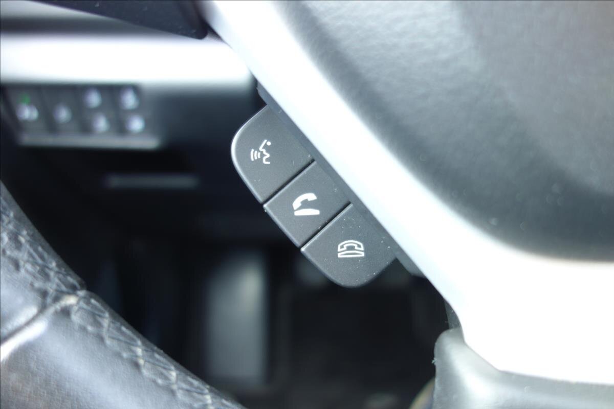 Suzuki S-Cross SUV 1,4 l 103 kw