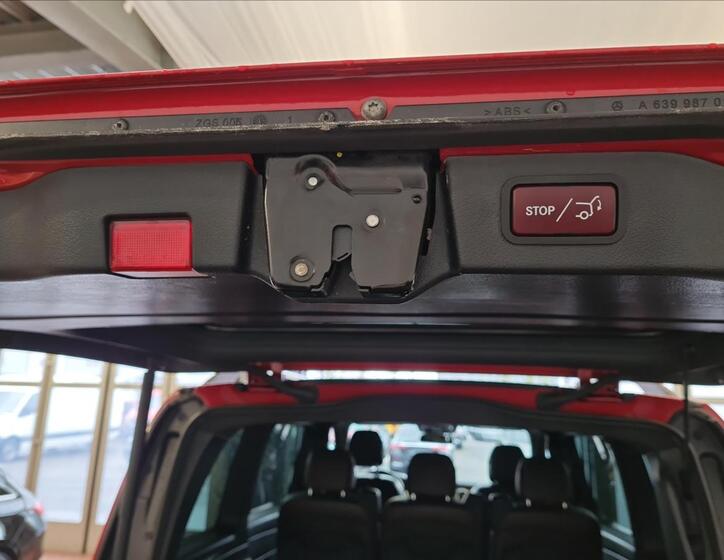 Mercedes-Benz Třídy V 23