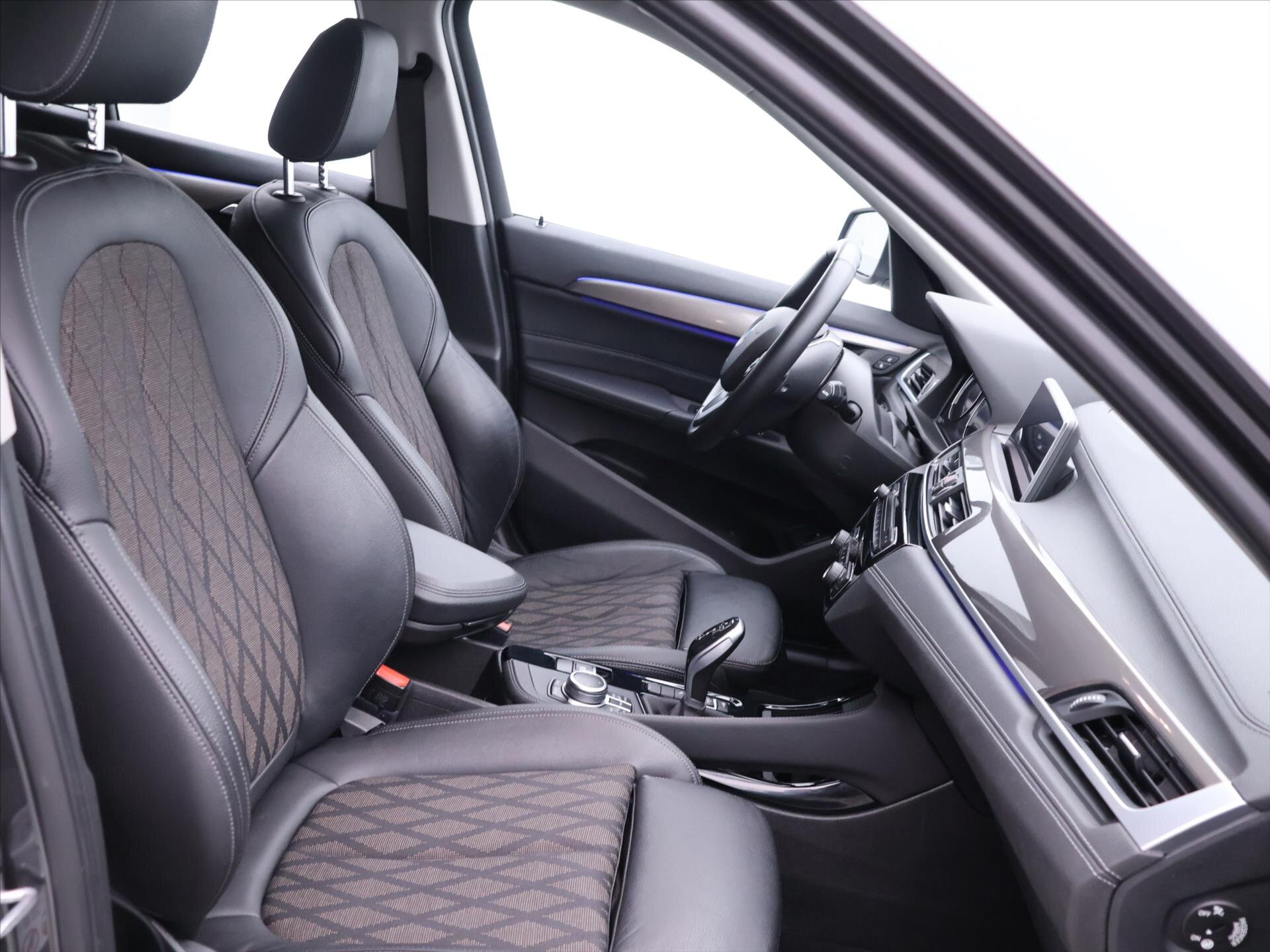 BMW X1 SUV 1,5 l 100 kw