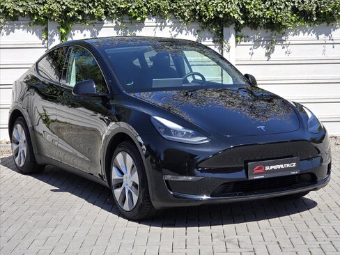 Tesla Model Y SUV / Terénní 0,0 378 kw