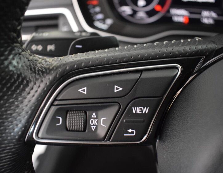 Audi A4 Sedan 2,0 l 140 kw