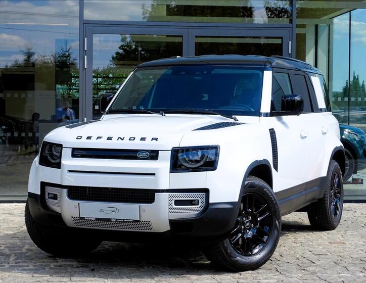 Land Rover Defender 1