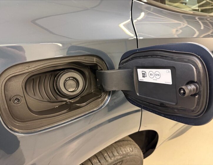 Volvo XC60 SUV / Terénní 2,0 l 184 kw