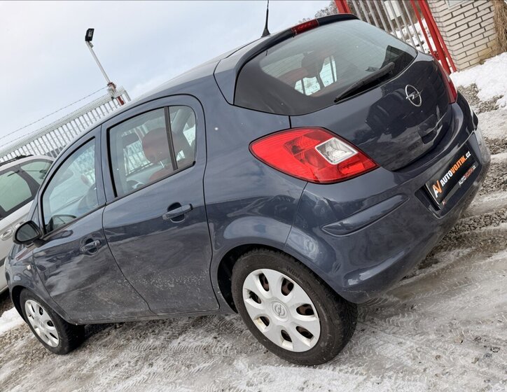 Opel Corsa Hatchback 1,4 l 66 kw