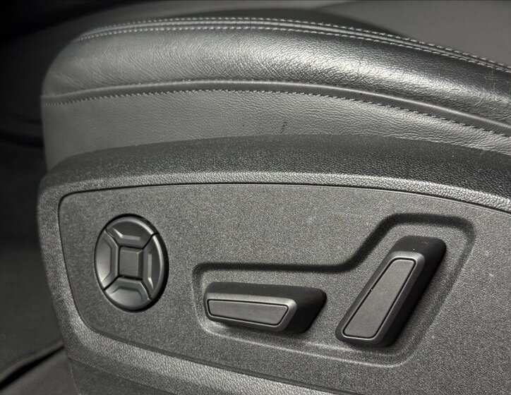 Audi e-tron SUV 0,0 300 kw