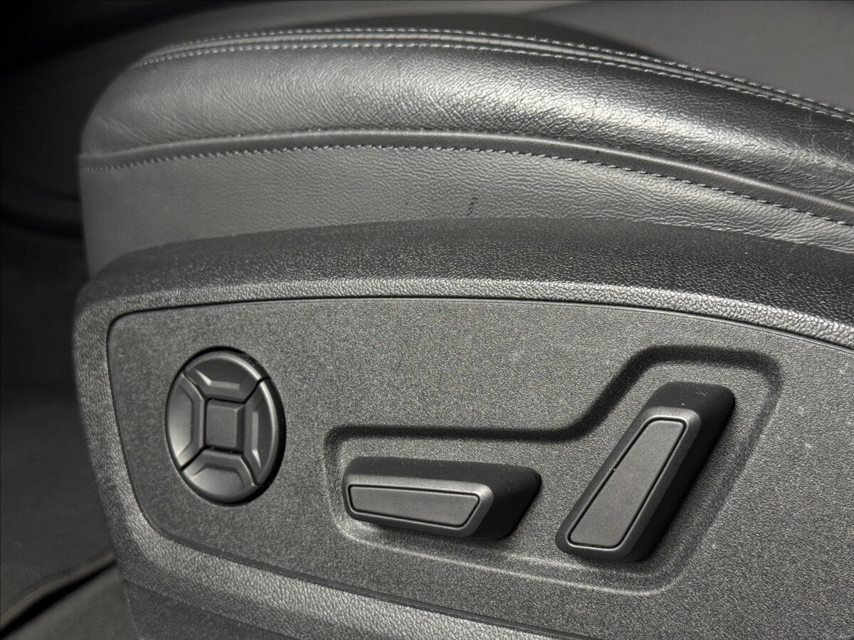 Audi e-tron SUV 0,0 300 kw